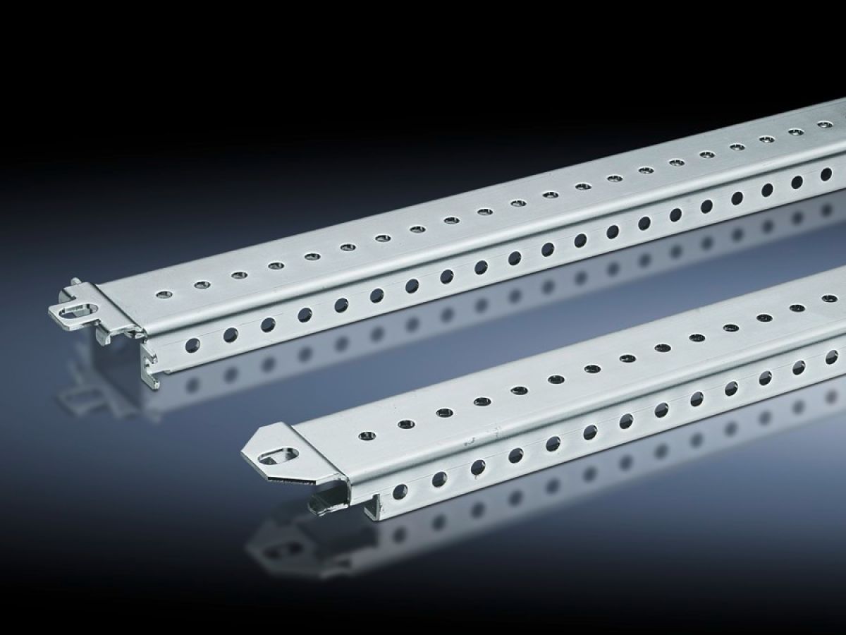 Rittal TS 8612.240, TS punched rail 18 x 38 mm